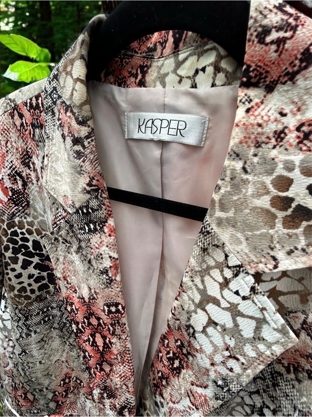 Kasper Pink and Beige Snake-Print Blazer